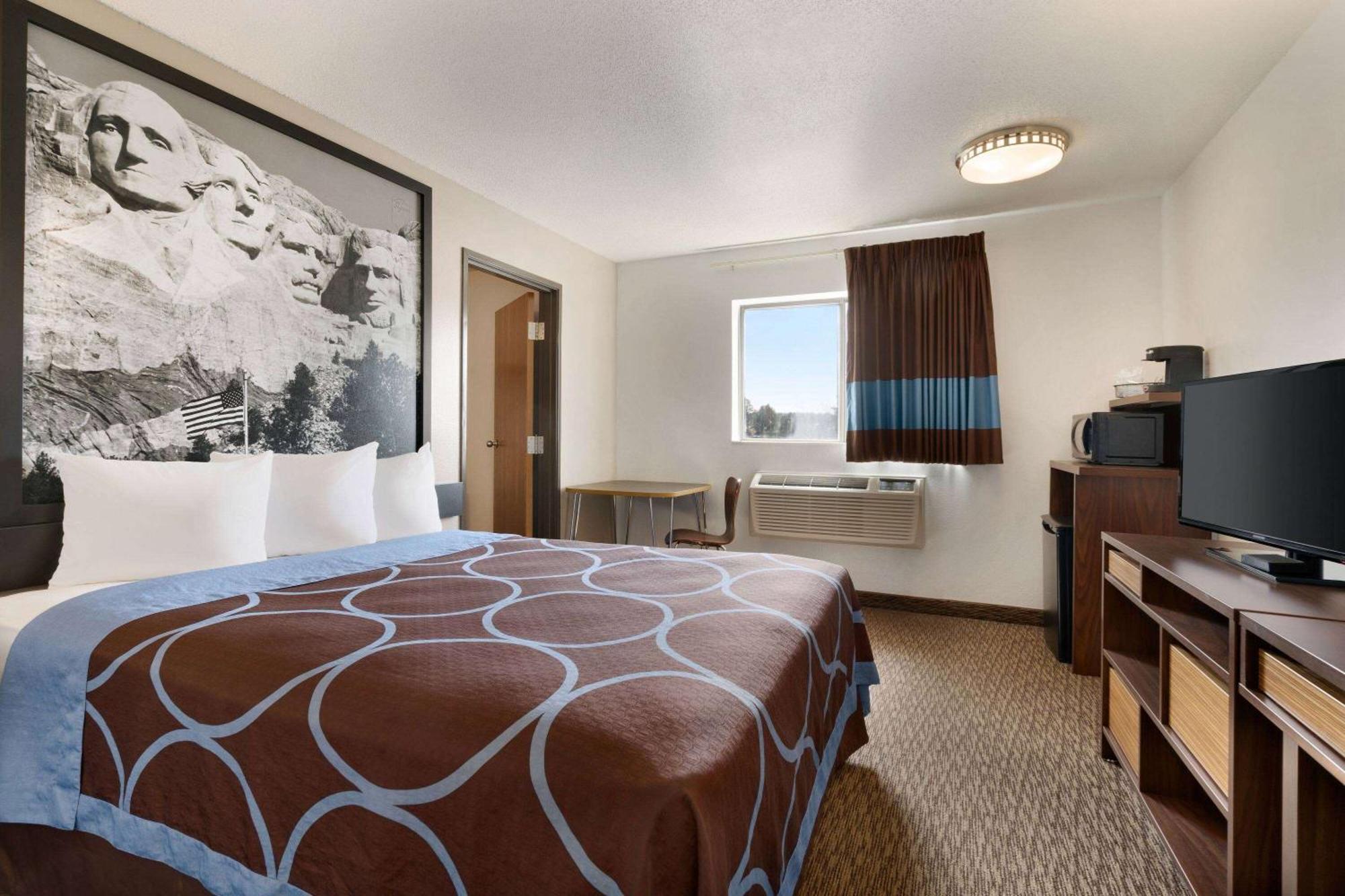 Super 8 By Wyndham Custer/Crazy Horse Area Hotell Exteriör bild