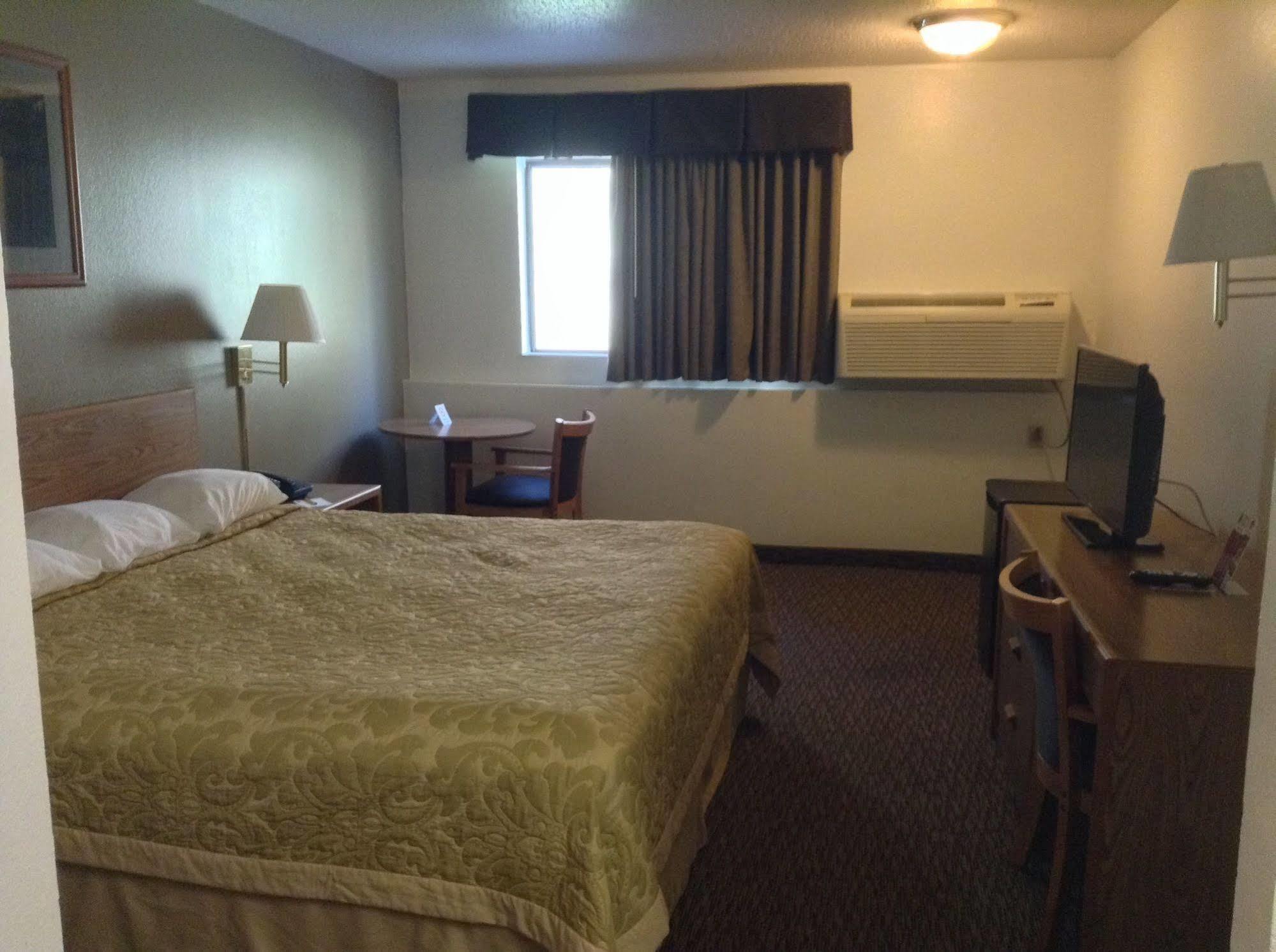 Super 8 By Wyndham Custer/Crazy Horse Area Hotell Exteriör bild